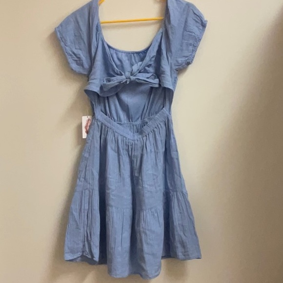 NWT Jessica Simpson women’s open back, light blue peasant style dress, size M - Picture 2 of 6